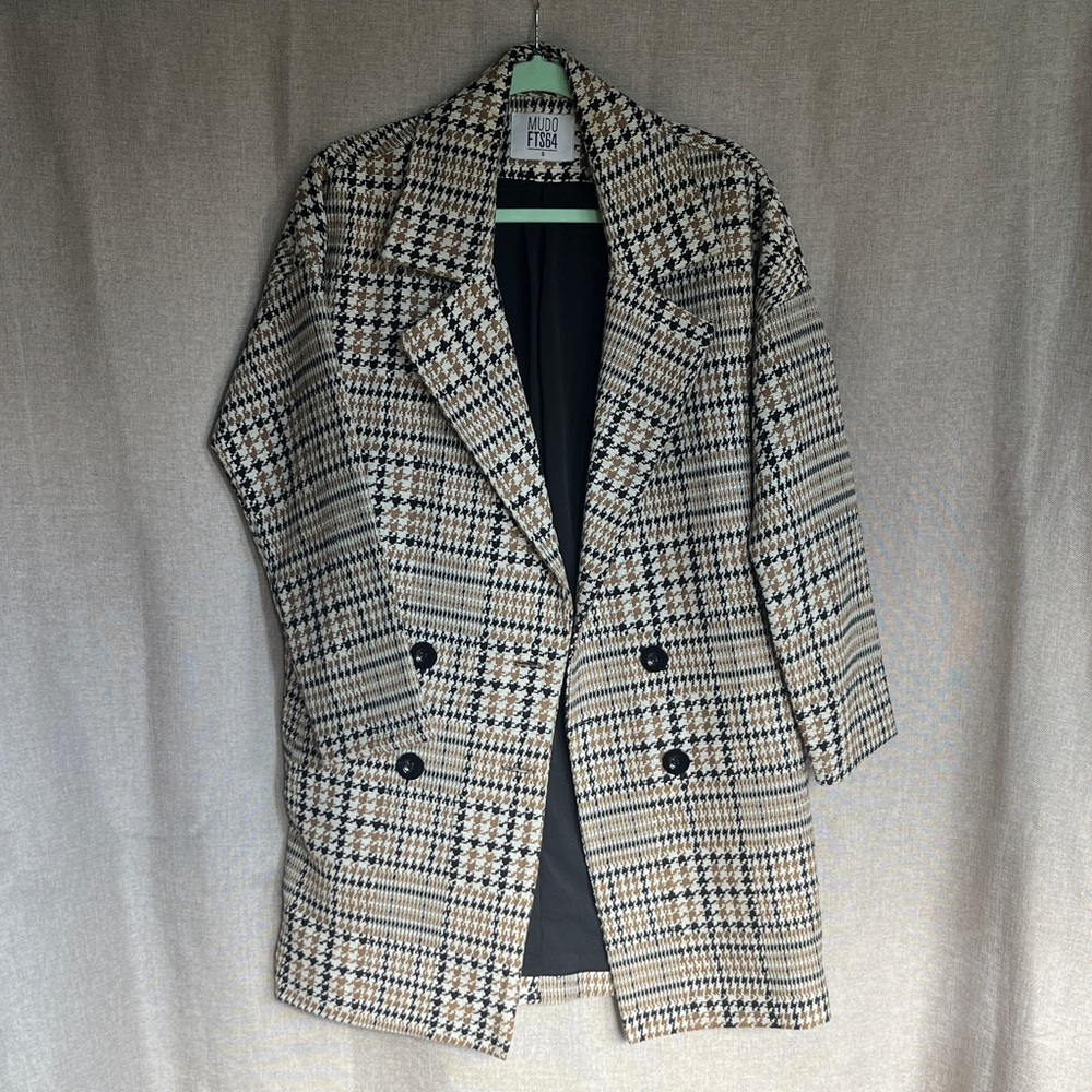 Mudo Black and Cream Houndstooth Coat